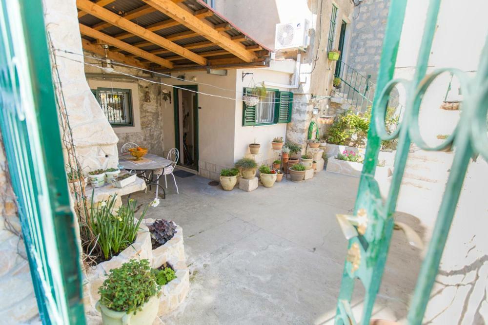 Apartment Antica With Yard & Bbq Split Dış mekan fotoğraf